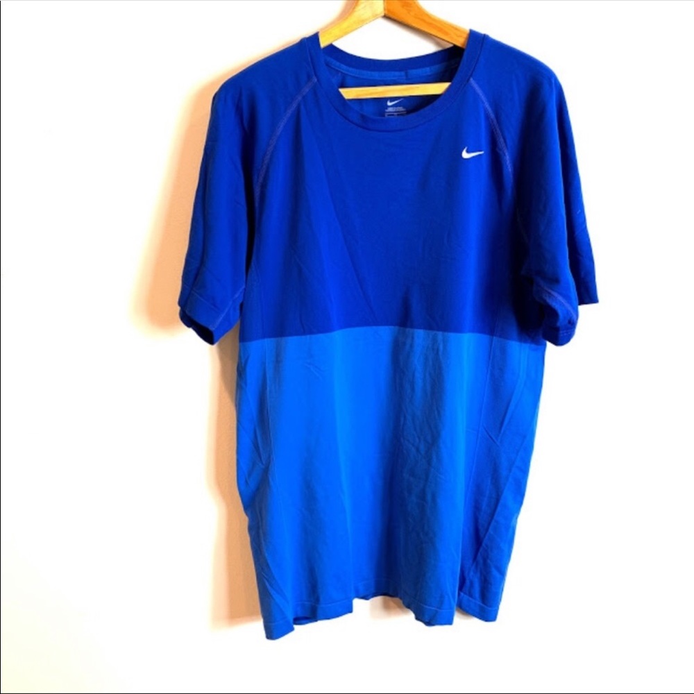 Nike tee